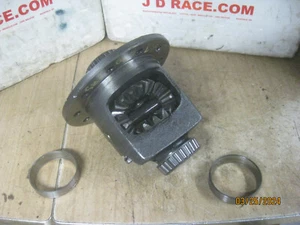 8.7 FORD OPEN CARRIER NON POSI MERCURY LINCOLN 28 SPLINE ORIGINAL - Foto 1 di 8