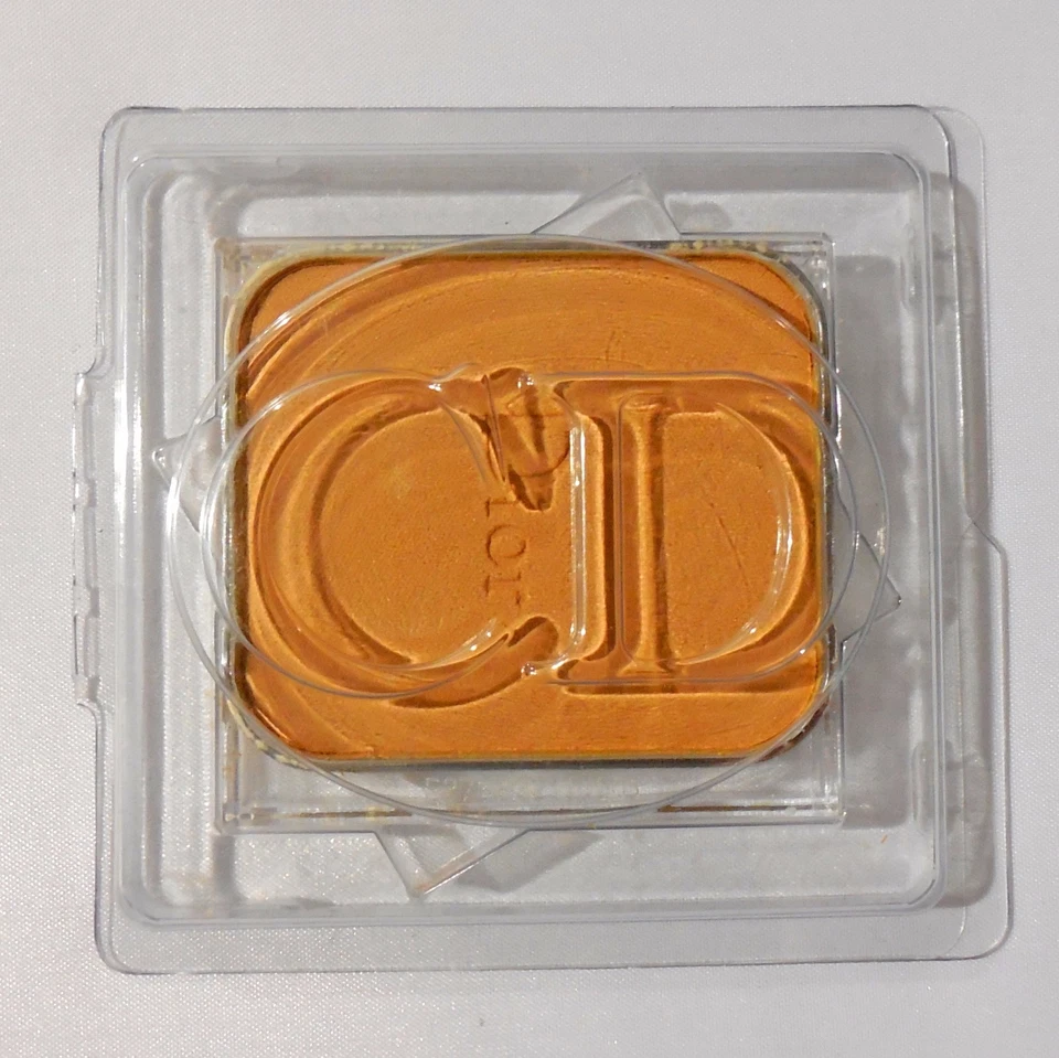 CHRISTIAN DIOR BRONZE COLLAGEN ACTIVE REFILL COMPACT SHADE #001 NEW (T) - Image 1 of 1