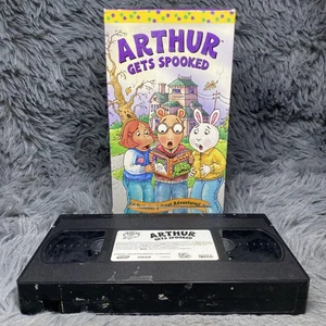 Arthur - Arthur Gets Spooked VHS Tape 2003 PBS Kids Halloween Cartoon Show Rare - Picture 1 of 8