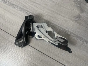 Shimano XT FD-M8000-L Side Swing- Front-Pull Derailleur - Picture 1 of 3