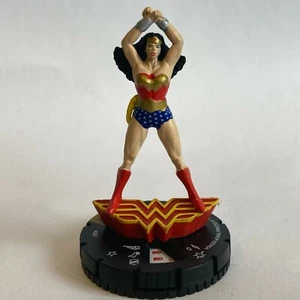 DC HeroClix Wonder Woman 80th - Wonder Woman #061 + s005 Bracelets - Picture 1 of 2