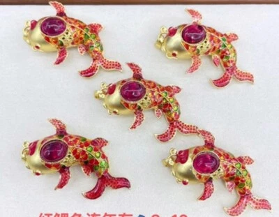 Colgantes de peces de colores de moda 100 % rubí natural de oro amarillo de 18 quilates Foto 1 de 4