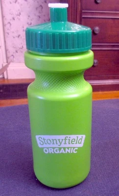 Pro Fitness HDPE Recycled 8½" 22 oz Green Water Bottle - NEW - Image 1 of 4