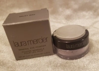Polvo mineral para ojos LAURA MERCIER 0,07 oz/2,20 g color/tono en polvo Vía Láctea Foto 1 de 4