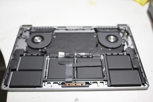 OEM Grade A MacBook Pro 16in A2141 2019 Top Case /Palmrest + Battery Space Gray - Picture 1 of 3