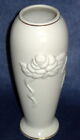 Vase bourgeon rose vintage en relief collection Lenox ~ 7 1/2" de haut