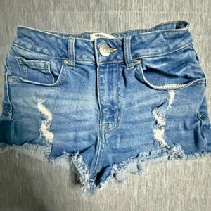Forever 21 Jean Shorts Women's Size 24, Ripped Hem, Short Shorts, Distressed - Picture 1 of 8