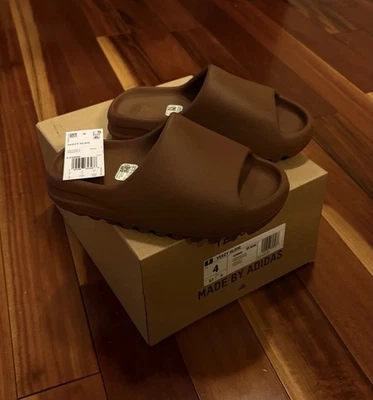 Yeezy Slide Flax GS Talla 4Y Nuevo Listo para Enviar Foto 1 de 4