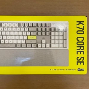 CORSAIR K70 CORE SE RGB Mechanical Gaming Keyboard Red switch US Unused - Picture 1 of 4