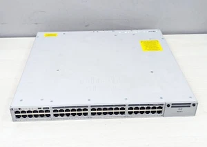 Cisco Catalyst 9300 C9300-48T-A 48-Port Network Switch ***Missing PSU*** - Afbeelding 1 van 7