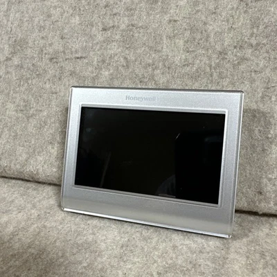 Honeywell Home RTH9585WF1004 Wi-Fi Smart Thermostat (PARTS/REPAIR) - Image 1 of 4