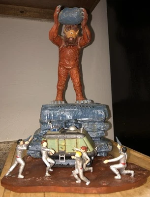 1966 年 Aurora Lost in Space 独眼巨人模型套件建造和涂漆 — 第 1/4 张图片