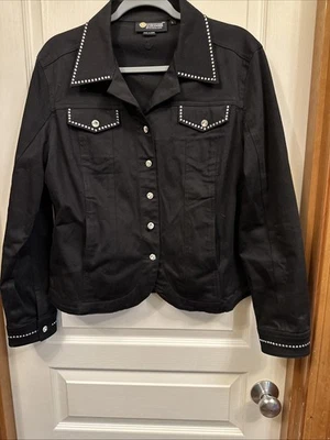 Chaqueta Vaquera Christine Alexander Negra Talla Grande Joya Tachonada Abotonada JKT Foto 1 de 4