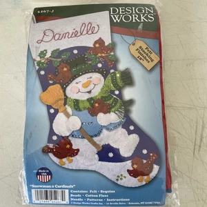 Design Works "Schneemann & Kardinäle" Filz Applikation Strumpf Kit ~ 18" Neu, versiegelt - Bild 1 von 4