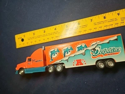 Camión de colección Miami Dolphins Team 1998 de White Rose coleccionable  Foto 1 de 4