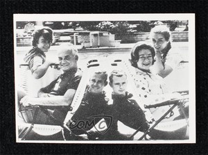 1964 Topps Lyndon Johnson vs Barry Goldwater Barry Goldwater and family #34 0nr3