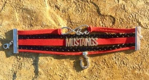 Pulsera MUSTANGS Caballo 5 Hebras Roja y Negra con Dije Herradura Amor Infinito - Imagen 1 de 3