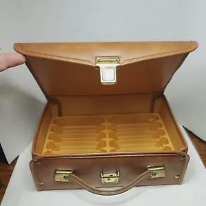 Vintage Audio Cassette 12 Tape Holder Vinyl Carry Case Storage Travel Carrier - Imagen 1 de 6