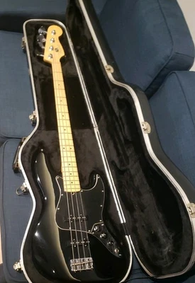  Fender American Jazz Bass® (2003-2008)...........Black / Maple Neck....Nice - Image 1 of 4