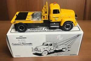 First Gear 1/34 Scale 1957 R200 Tow Truck Suburban Light And Power - Picture 1 of 5