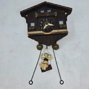 VINTAGE WOOD BLACK FOREST GERMAN OR SWISS CHALET BOUNCING WOMAN WALL WIND CLOCK - Picture 1 of 6
