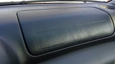 Used Instrument Panel Air Bag fits: 2000 Subaru Legacy passenger dash Grade A Foto 1 de 4