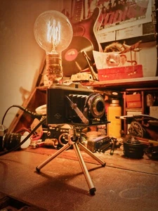 Vintage Camera Lamp - Picture 1 of 3