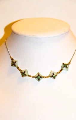 Collar de cadena de cinco estrellas verde menta de jade Foto 1 de 4