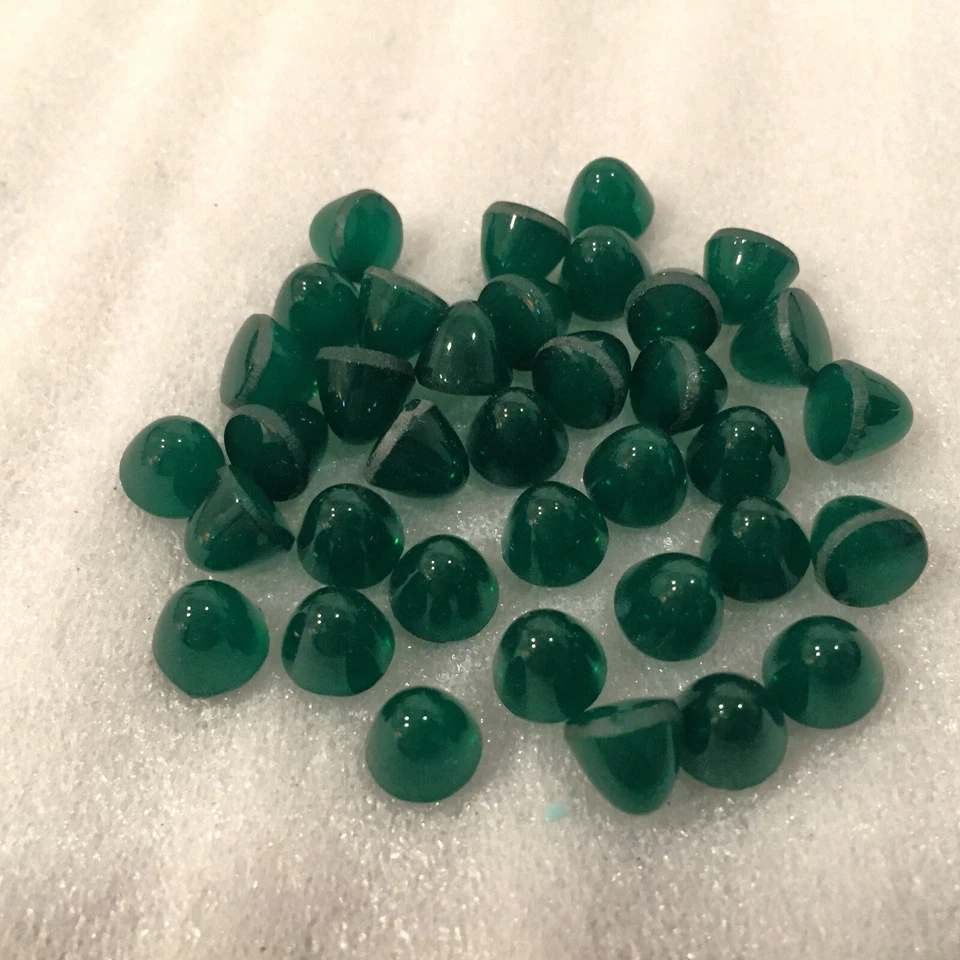 E64 8mm jade green high cut round glass cabochons, unfoiled (36) - Изображение 1 из 1