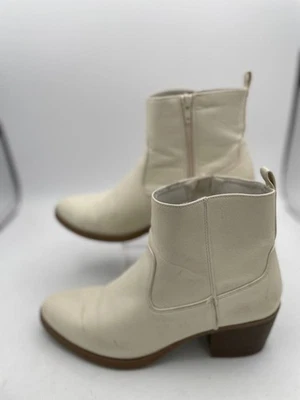 Old Navy Western Ankle Bootie Women's Sz 9 Bone Zip Bourne Toe S/409439-00 - Image 1 of 4