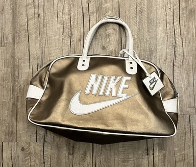 Bolso de Lona Nike Vintage Dorado y Blanco con Etiqueta Colgante Nike Foto 1 de 4