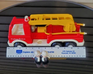 Vintage 1988 Fisher Price Little People #2361 rotes Feuerwehrauto & Feuerwehrleute - Bild 1 von 10