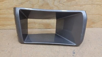 Нижняя крышка переднего бампера 2004 2005 Toyota Sienna XLE от оригинального производителя  - Изображение 1 из 4