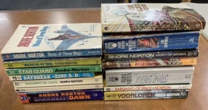 Andre Norton Vintage Sci Fi Like New PB Lot of 14 Judgment on Janus, Star Guard - Bild 1 von 5