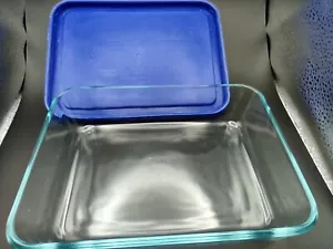 Pyrex  7210 3-Cup Glass Dish & 7210-PC Dark Blue Lid - Picture 1 of 2
