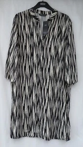 LADIES MARKS AND SPENCER BLACK AND IVORY STRIPED PATTERNED SHORT DRESS SIZE 12 - Picture 1 of 7