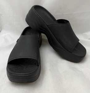 Crocs Skyline Damen Plateau Sandale Gr. 10 schwarz Blockabsatz TOP - Bild 1 von 12