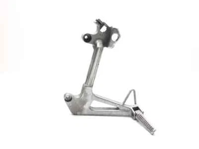 Soporte de clavija de pasajero trasero izquierdo Honda Interceptor 800 VFR800F 2873A x Foto 1 de 4