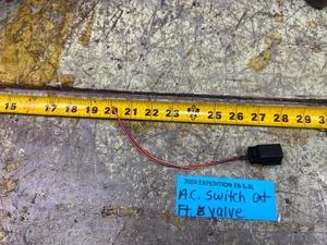 03-06 EXPEDITION   AC PRESSURE SWITCH AT FRONT VALVE WIRING CONNECTOR - Picture 1 of 14