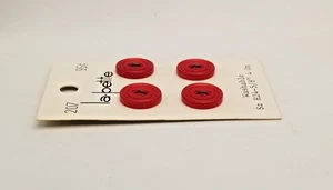 La Petite Runde Rot 2-Loch Knöpfe 5/8" 4 auf Karte #207 Neu aus altem Lagerbestand - Bild 1 von 3