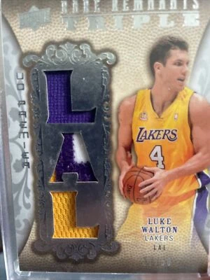 2008-09 UD Premier. Luke Walton. ( Triple Patch ) 27 /  50 - Image 1 of 3