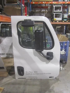 2011 FREIGHTLINER CASCADIA RIGHT DOOR W/MIRRORS MISSING POWER WINDOW CONTROLS - Picture 1 of 6