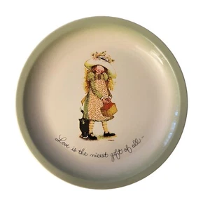 VINTAGE HOLLY HOBBIE DECORATIVE PLATE Love Is The Nicest Gift Of All - Picture 1 of 2