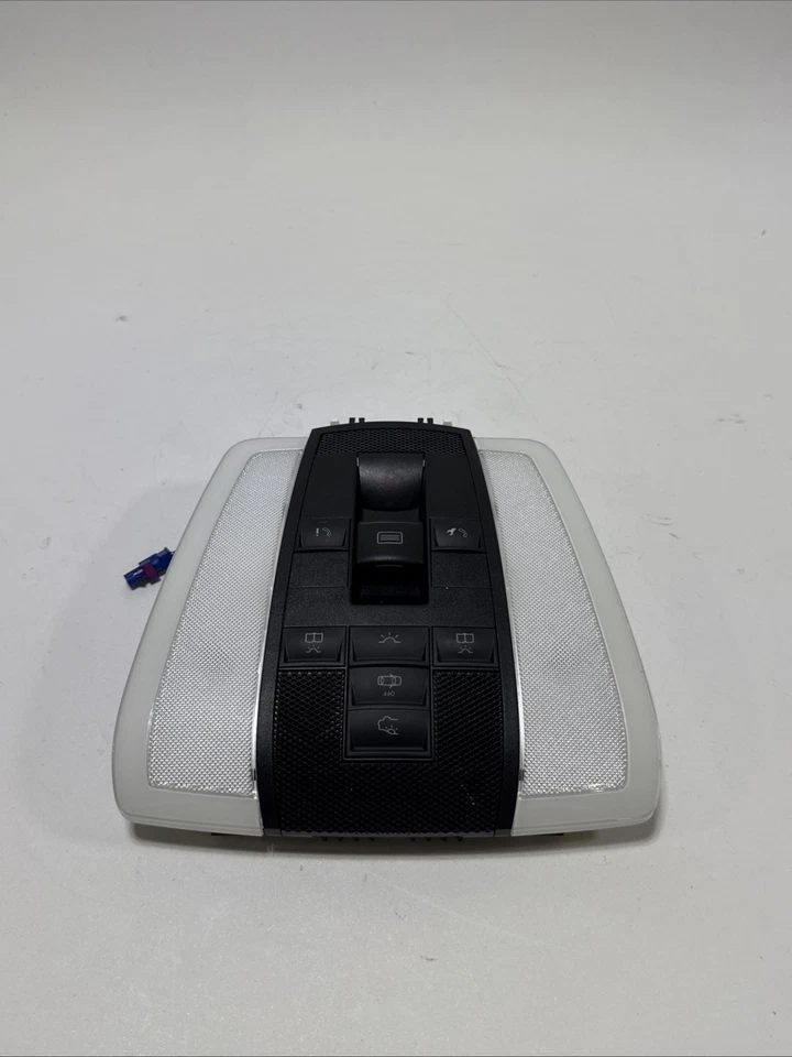 Lámpara de luz domo superior negra 10-17 Mercedes C350 E350 GLK350 2048201923 OEM Foto 1 de 4