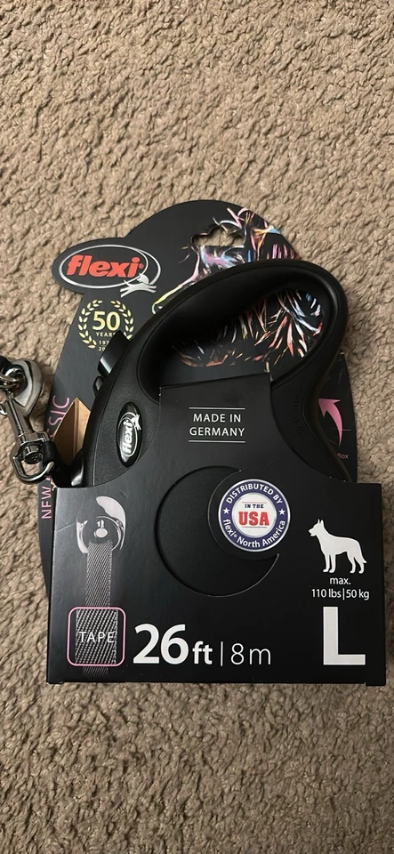 Fita retrátil para coleira de cachorro Flexi CL30T8.250.S 26 pés - Preta - Imagem 1 de 1