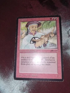 Aladdin Red Arabian Nights Magic The Gathering Card - Picture 1 of 2