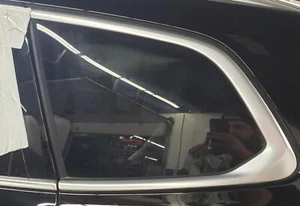 23 24 25 BMW X1 Left Quarter Window Glass - Picture 1 of 12