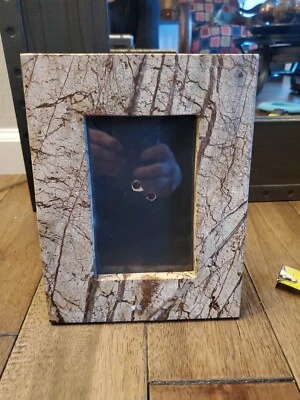 Marco de fotos Nate Berkus Mable Look Foto 1 de 4