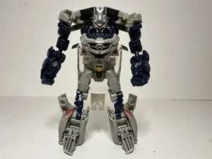 Transformers - DOTM - Deluxe Class - Soundwave - Takara 2011 - Picture 1 of 14