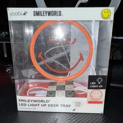 Bandeja de escritorio facial sonriente con luz LED Yoobi SmileyWorld, naranja, alimentada por USB  Foto 1 de 2